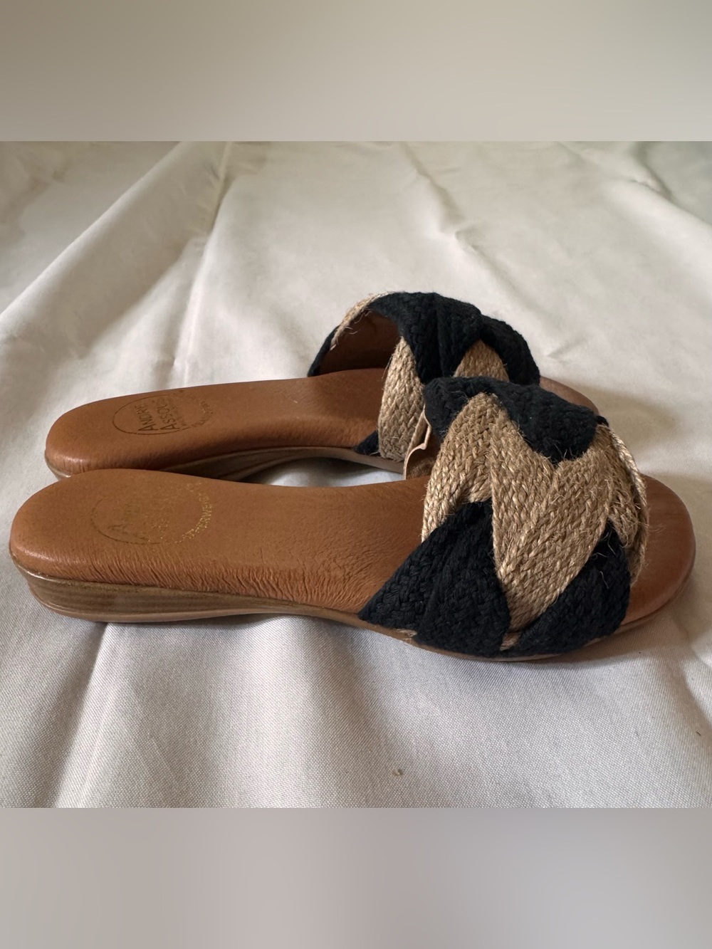 Andre Assous Sandals NAHALA KNIT FEATHERWEIGHTS™ SANDAL Size 6 - Picture 2 of 8